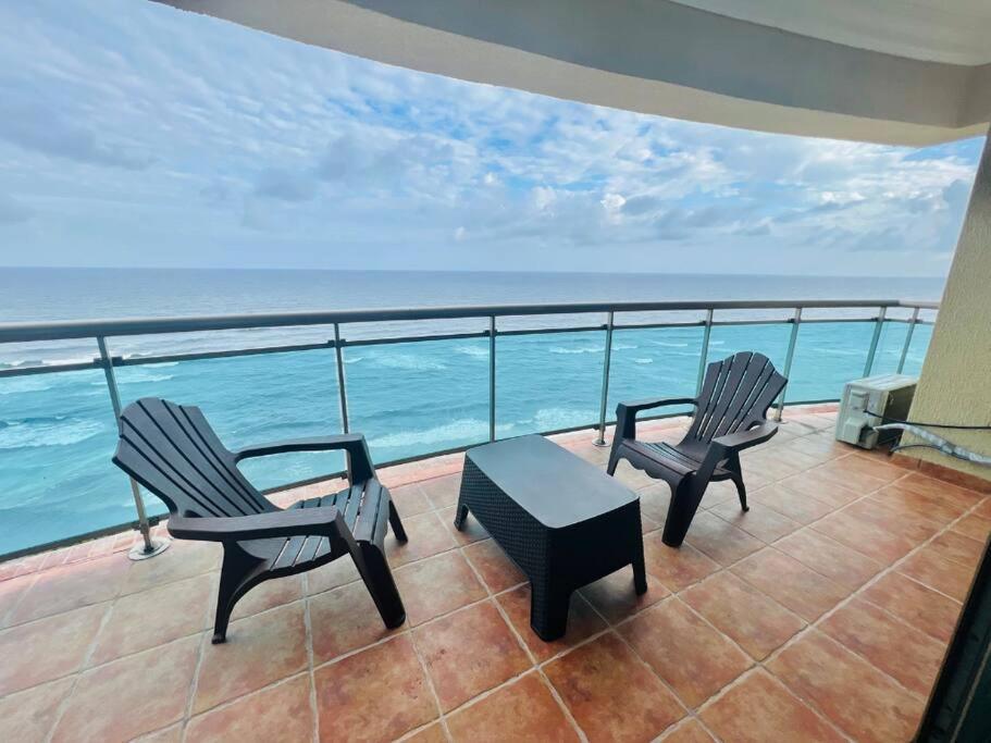 Beach Front Penthouse In Exclusive Tower Santo Domingo Exteriör bild