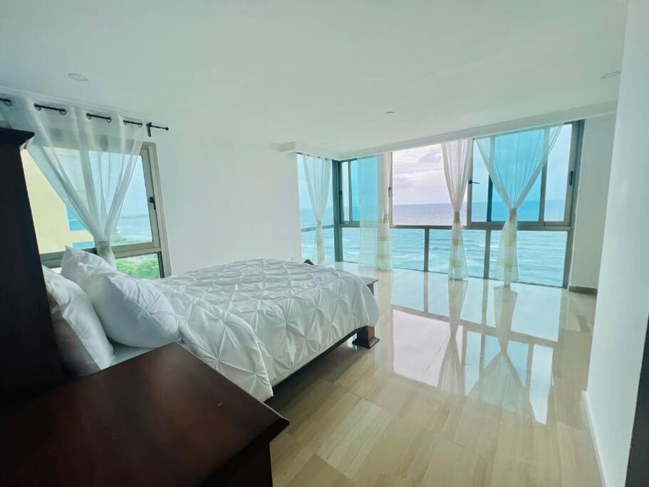 Beach Front Penthouse In Exclusive Tower Santo Domingo Exteriör bild